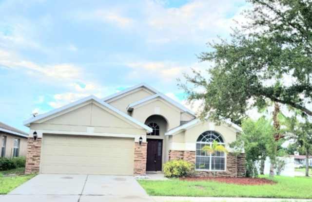 812 Barclay Wood Drive - 812 Barclay Wood Drive, Ruskin, FL 33570