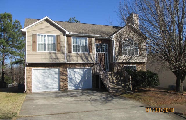 390 Summer Hill Cir - 390 Summer Hill Circle, Stockbridge, GA 30281