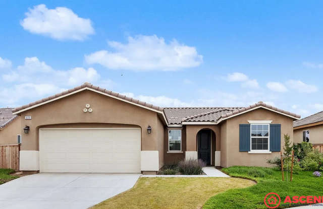 Spacious 3BD/2BA Home in Bakersfield's 93313 — Fully Equipped, Garage & Small Pets Welcome! photos photos