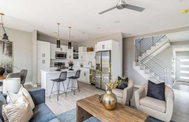 15588 Rocklyn Place Gallery 4