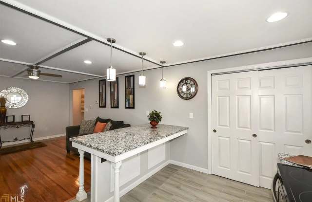 Room in 3 Bedroom Home at Pelton Pl NW photos photos