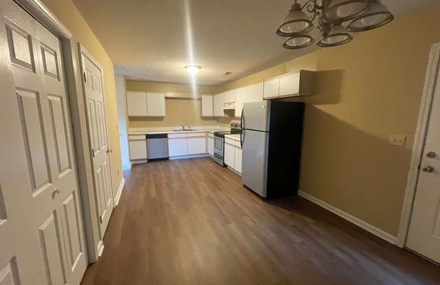 2 Bedrooms/1.5 Baths   Johnson City, TN. 37604 Gallery 3