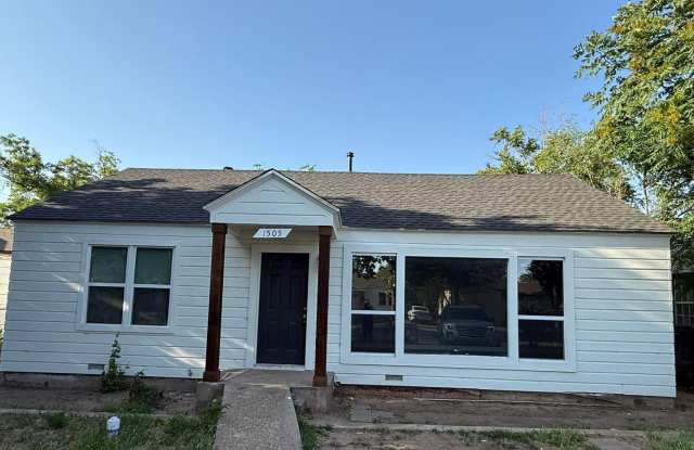 $0 First Month's Rent / $0 Deposit at Move-in photos photos