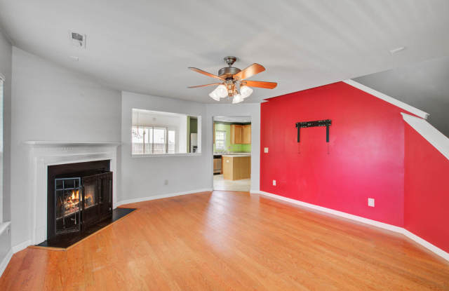 5040 Ballantine Dr Gallery 4