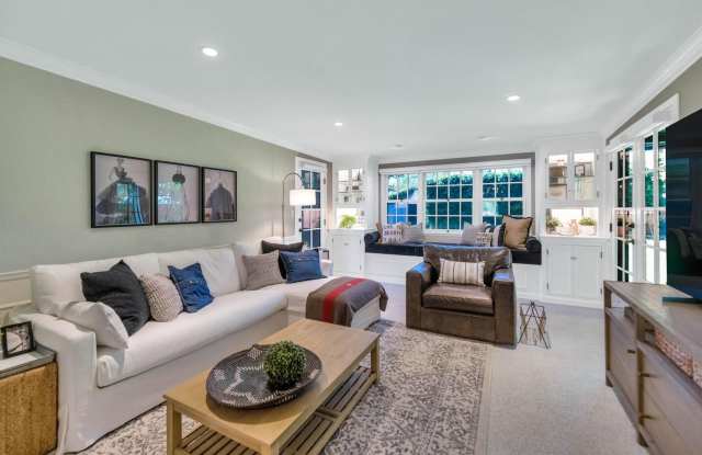 Rates Vary: $3,495 - $6,495 photos photos