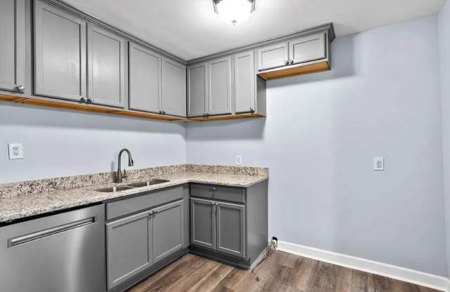 Room in 3 Bedroom Home in Atlanta Gallery 4
