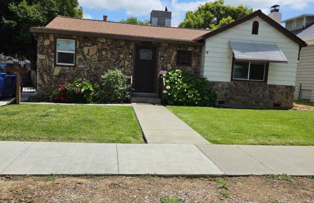 Charming 2 bedroom home photos photos