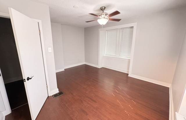 2319 S 10th St. Unit B 3F Gallery 4