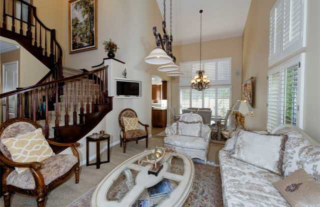 28552 Camelback Road Gallery 3