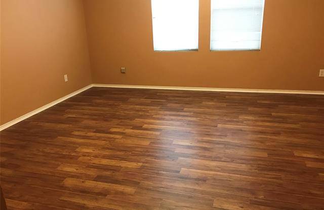 16400 Red River Lane Gallery 4