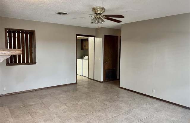 1344 Meadow Lane Gallery 3