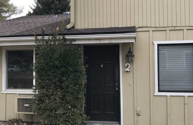 787 Meadows Drive Apt. #2 photos photos