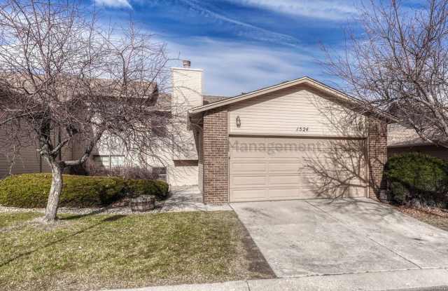 Inviting 3 Bedroom Townhouse on the West Side of Colorado Springs Gallery 1