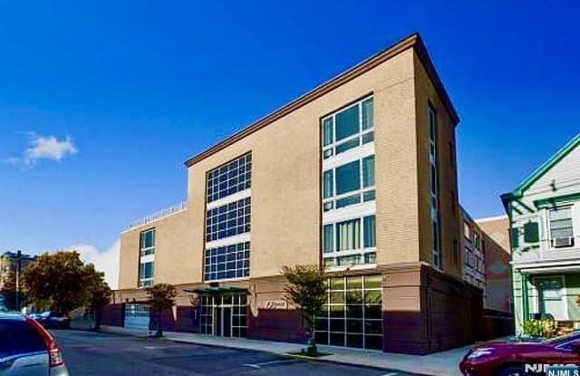 428 68th Street 213 - 428 68th Street, Guttenberg, NJ 07093