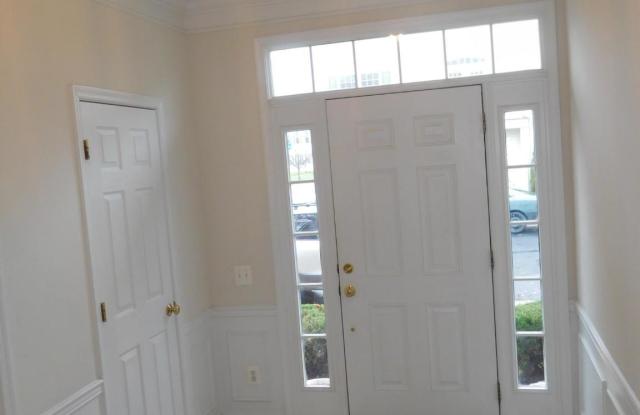5065 VILLAGE FOUNTAIN PLACE Gallery 3