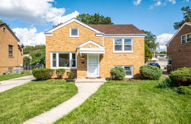 2413 S 22nd Ave - 2413 22nd Avenue, Broadview, IL 60155