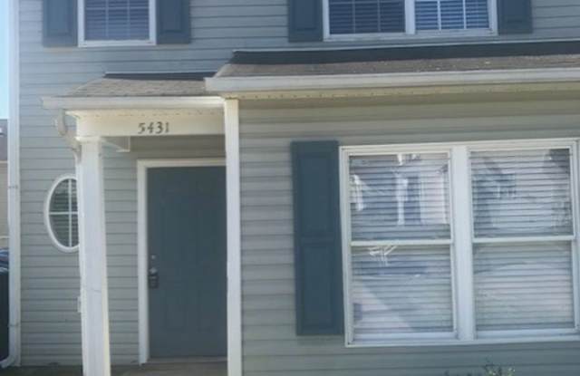 3 Bedroom End Unit Townhome! photos photos