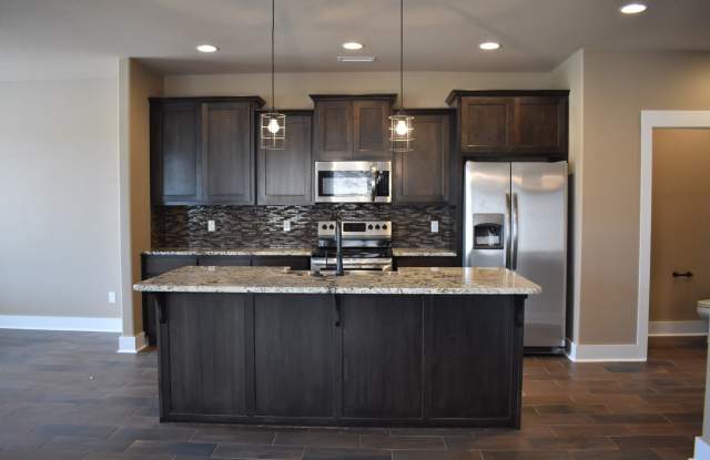 4 Bedroom 3.5 Bath In The Heart of Fayetteville! Gallery 3