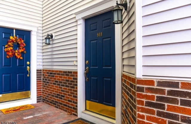 911 Hawley Ct Gallery 2