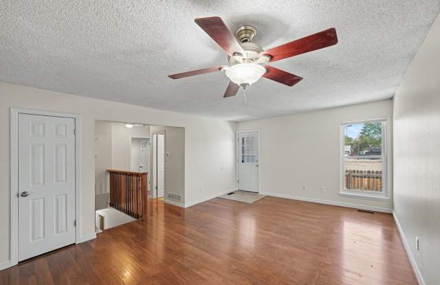 Welcome Home to Your New Arvada Home....  with fantastic outdoor space! Available NOW!! Gallery 4