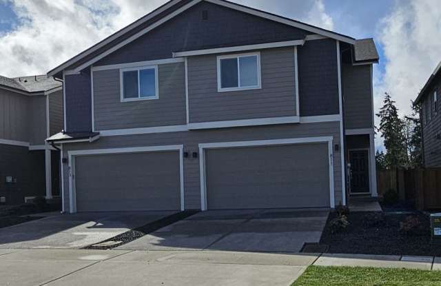 New 4-Bedroom Duplex in Lacey! Gallery 1