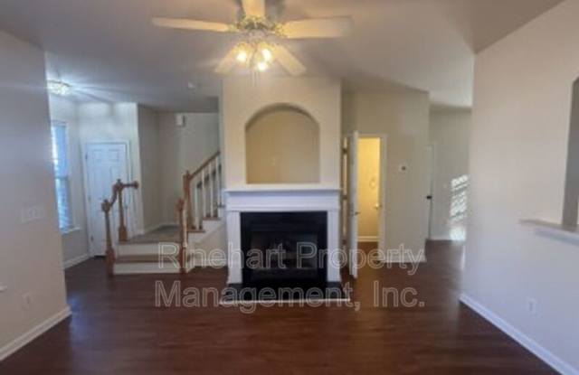 2413 Woodridge Drive Gallery 4
