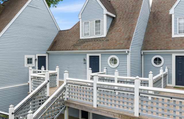 2122 Old Pond Lane photos photos