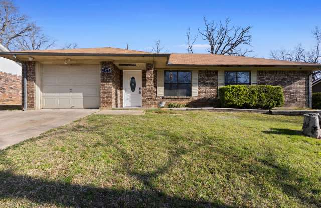 Charming Newly Remodeled Rental Home in a Quiet Neighborhood photos photos