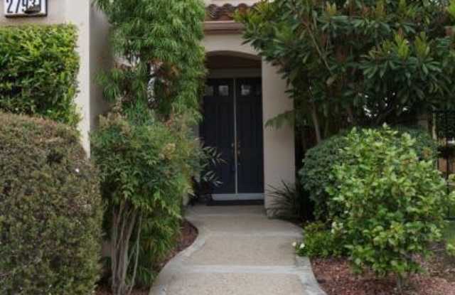 27931 Greenlawn Circle Gallery 2