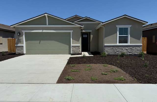 Brand New Home for rent in Visalia Gallery 1