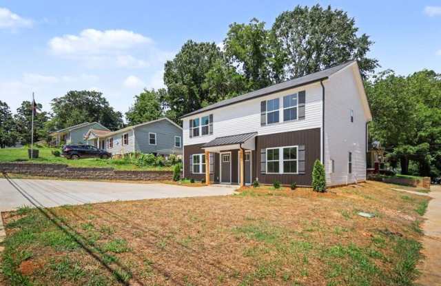 518 West Rankin Avenue Gallery 2