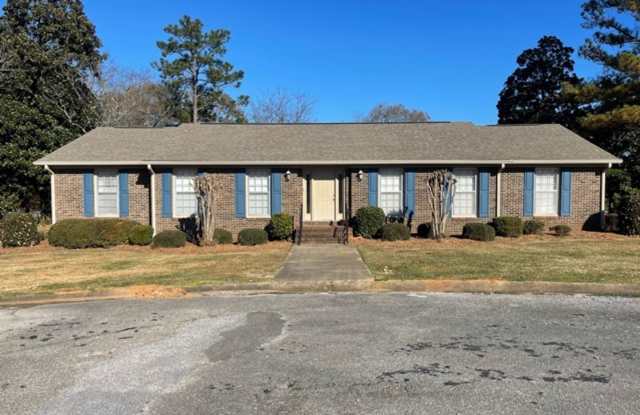 107 Picadilly Circle - 107 Picadilly Dr, Talladega, AL 35160
