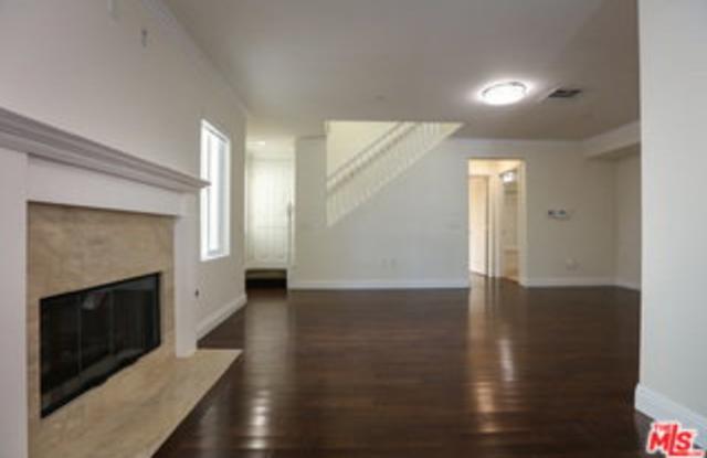 1171 Franklin Street Gallery 4