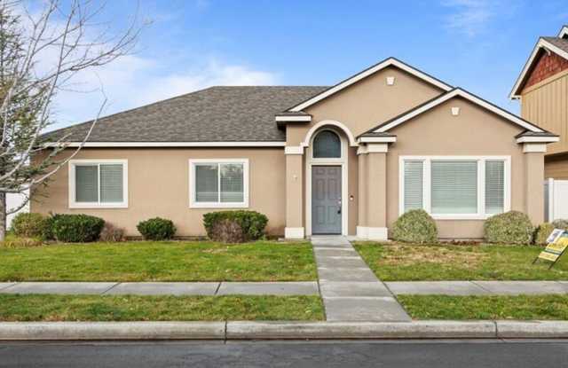 540 Fort St - 540 Fort Street, Richland, WA 99352