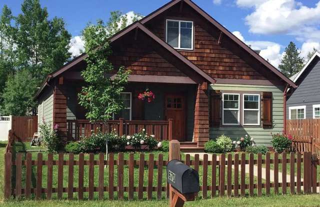 Beautiful Fully Furnished 4 Bed 3 Bath Home photos photos