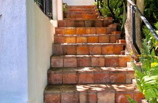 6605 Iris Dr Gallery 2