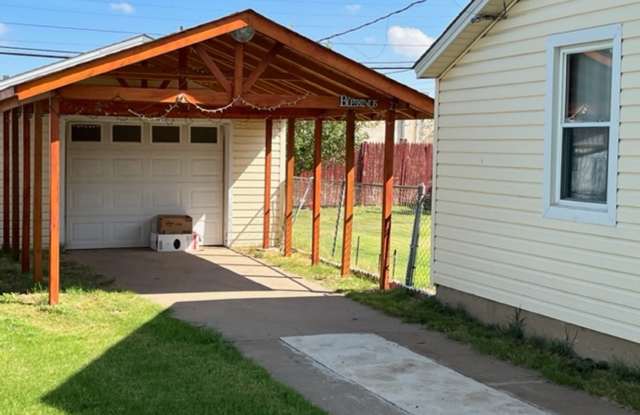 3411 NE 22nd photos photos