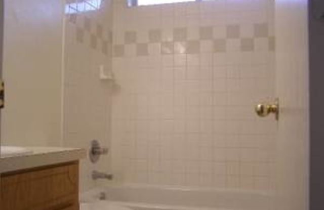 1405 Van Zanten Ct Apt. B - 2 Gallery 2