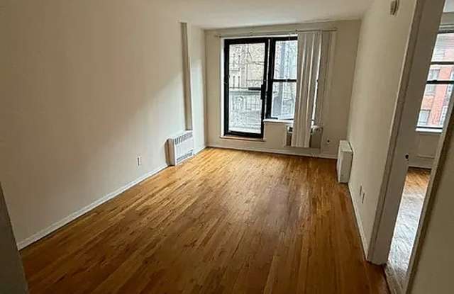 155 E 30th St photos photos