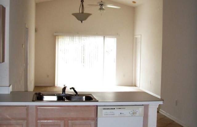 14517 Lake Underhill Rd. Gallery 3