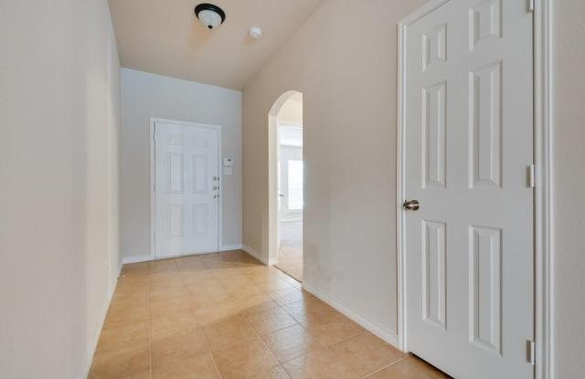 3132 Royal Crest Drive Gallery 4