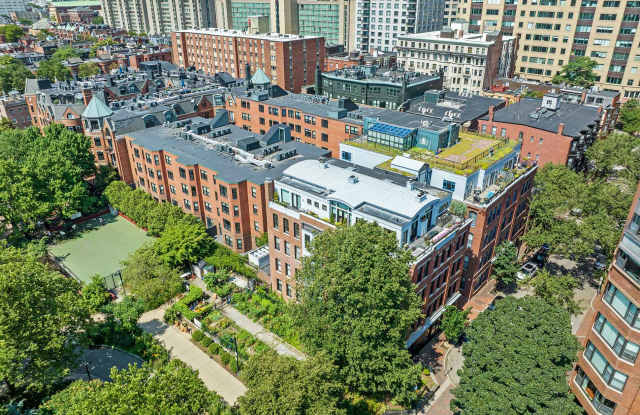 Garrison Square Gallery 2