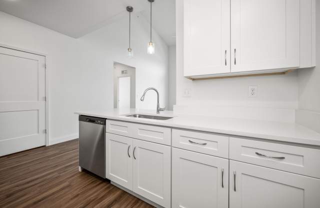 231 Walton Avenue Gallery 3