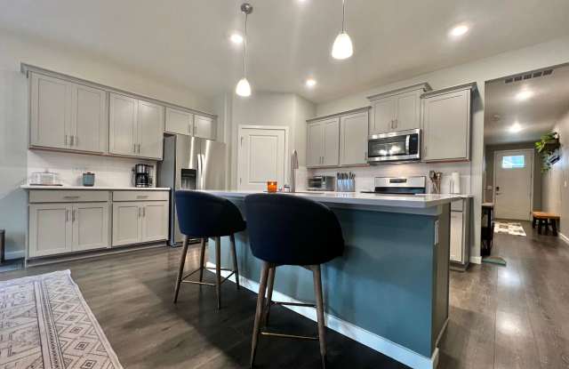 Gorgeous 4-Bed 2-Bath home Fort Collins, CO! photos photos