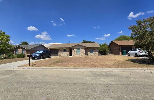 1118 Preswick Dr photos photos