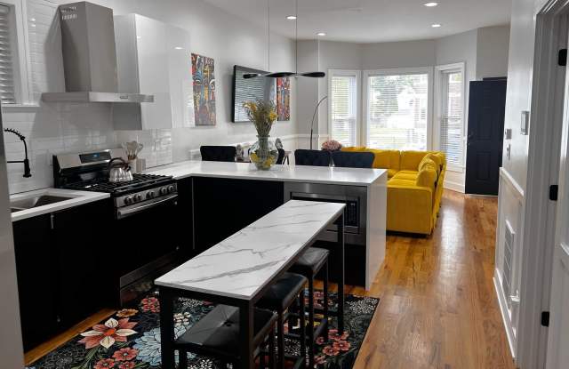 6613 S Langley Avenue Gallery 3