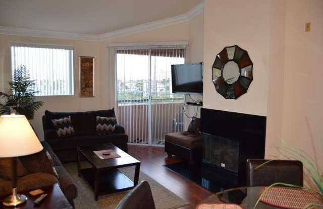 Meridian Upgraded Top Floor 1 Bed | 1 Bath Unit (Move In Special: $500 off 1st Months Rent) Gallery 3