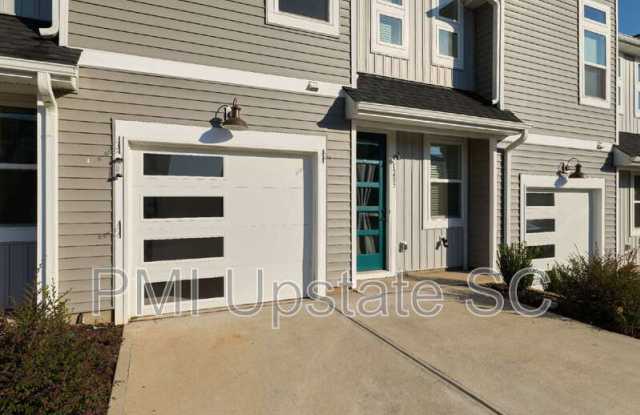 1283 Westgate Vlg Dr Gallery 3