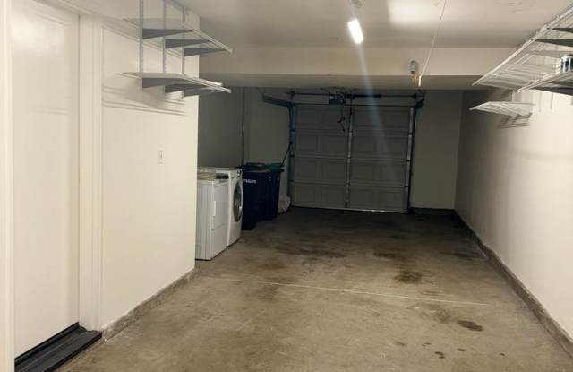 2 bed 2.5 bath Condo in Camden Park Gallery 3