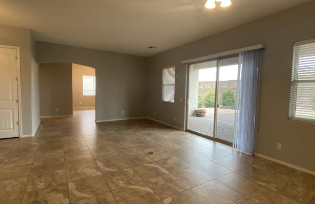6407 E Sutton Trail Gallery 3